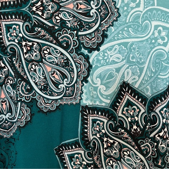 2/$30 Chico's 3/4 Sleeve Paisley Top blouse Asymmetrical Teal Blue SZ 0 = XS 4 - Picture 3 of 13